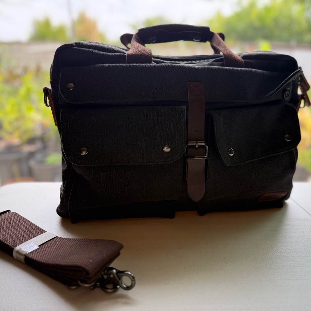 Baosha Messenger Bag with Structured Design